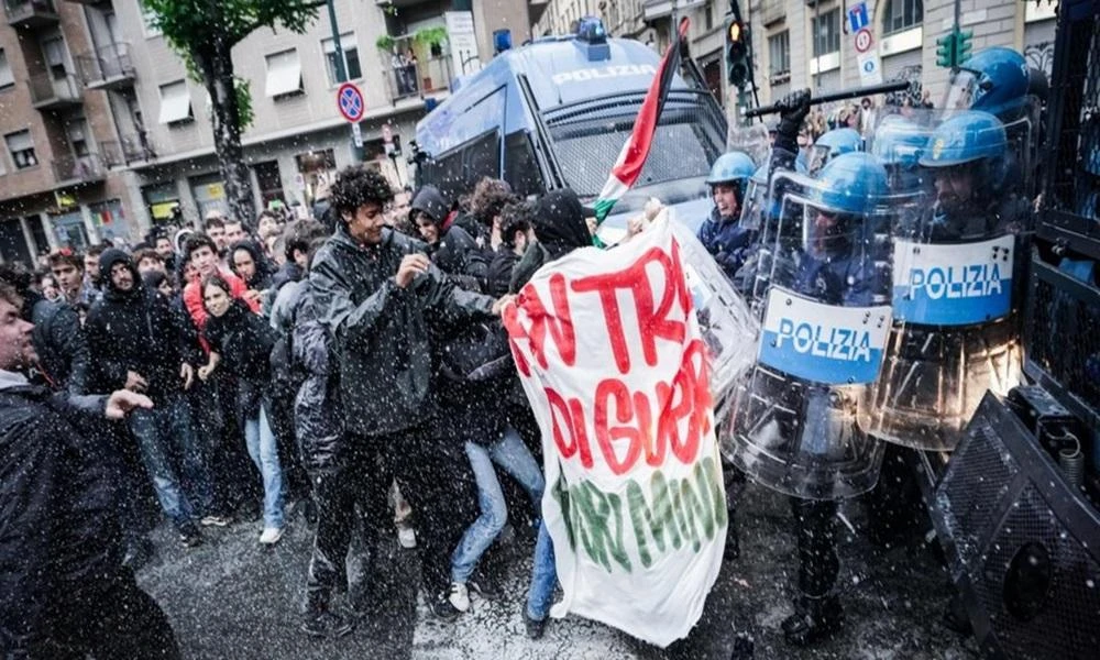 Σφορδές συγκρούσεις αστυνομίας με φοιτητές στο Τορίνο της Ιταλίας